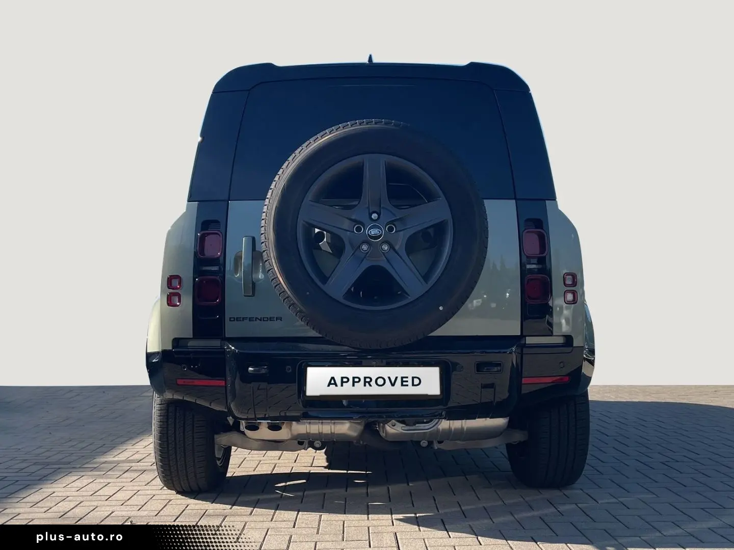 LAND ROVER Defender 110 X-Dynamic SE 3.0 D300 Mild-Hybrid E