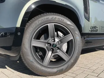 LAND ROVER Defender 110 X-Dynamic SE 3.0 D300 Mild-Hybrid E