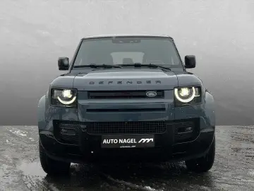LAND ROVER Defender 110 D300 X-Dyn.SE AHK Pano Black Winter