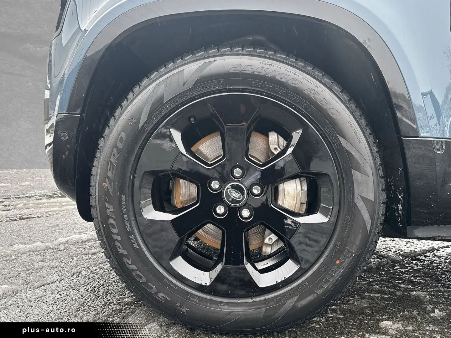 LAND ROVER Defender 110 D300 X-Dyn.SE AHK Pano Black Winter