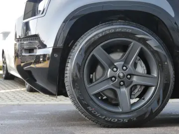 LAND ROVER Defender 110 X-Dynamic SEHeadUpPano