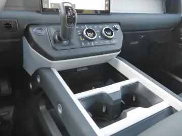 LAND ROVER Defender 110 X-Dynamic SEHeadUpPano
