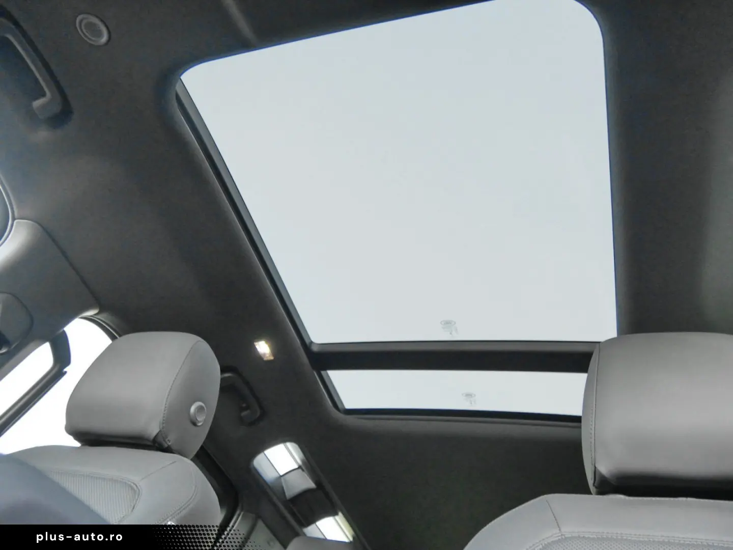 LAND ROVER Defender 110 X-Dynamic SEHeadUpPano