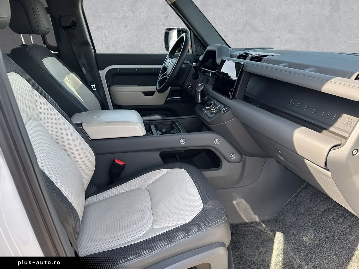 LAND ROVER Defender 110 D300 X-Dynamic HSE  Standh HuD AHK