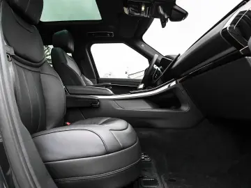 LAND ROVER Range Rover Sport D300 3.0 Dynamic HSE
