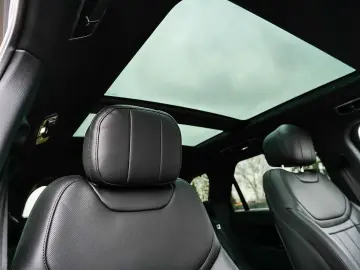 LAND ROVER Range Rover Sport D300 3.0 Dynamic HSE