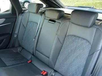 AUDI A6 Avant V6 3.0 TDI quattro Tiptronic  LED B&O