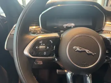 JAGUAR F-Pace D200 AWD R-Dynamic SE  Meridian ACC Memor