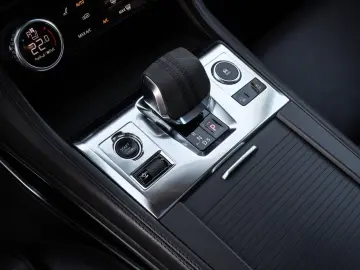 JAGUAR F-PACE D200 S AWD Schiebedach  el. AHK  12 3  TF