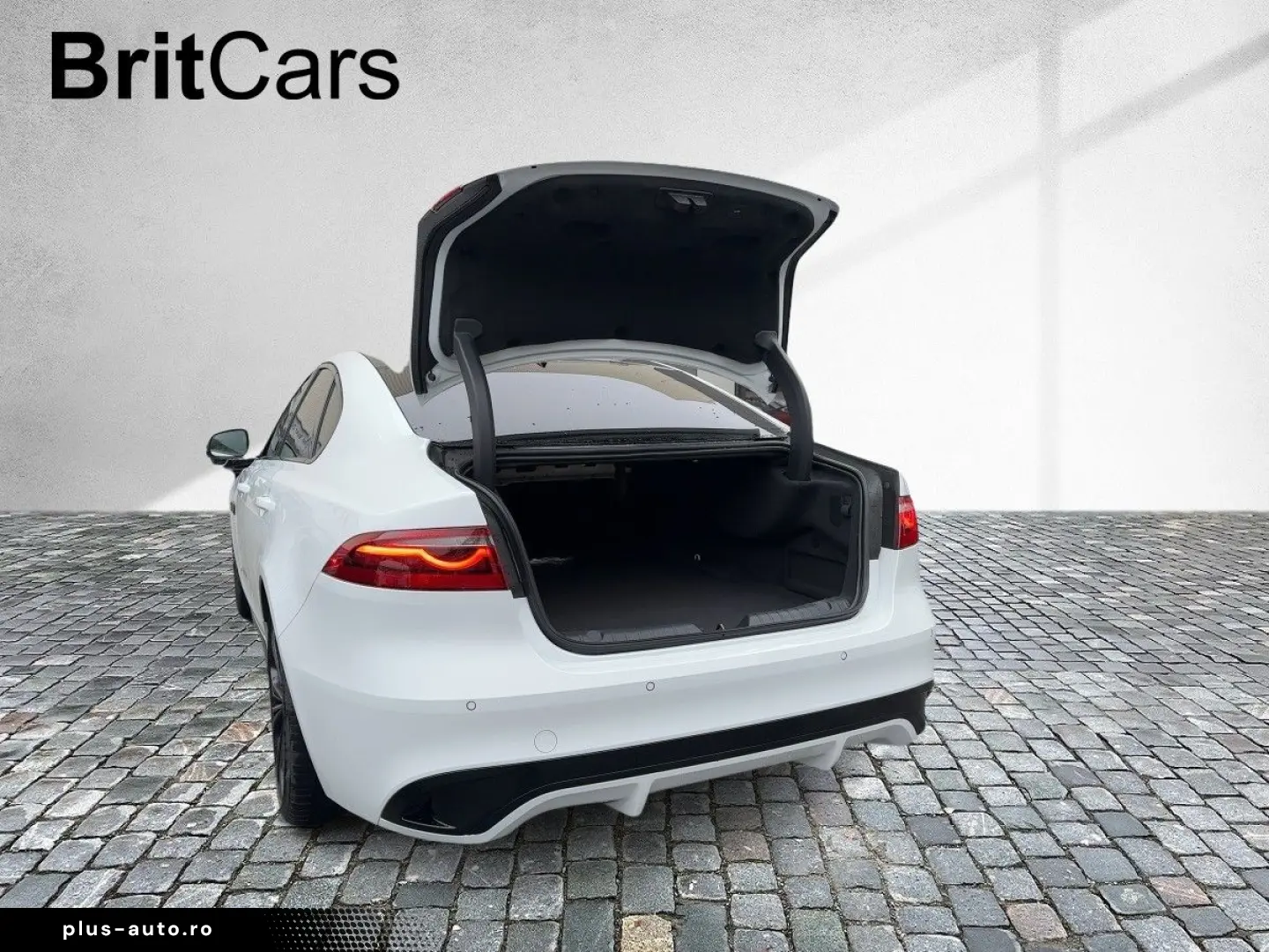 JAGUAR XF Diesel D200 R-Dynamic SE WinterPak Pano 20&hellip;
