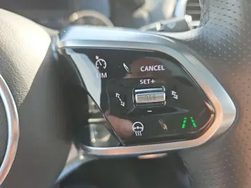 JAGUAR XE P250 R-Dynamic HSE Matrix-LED ACC Apple eGSD