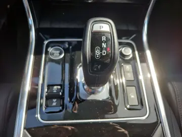 JAGUAR XE P250 R-Dynamic HSE Matrix-LED ACC Apple eGSD
