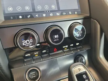 JAGUAR F-Type P300 R-Dynamic Coupé Black-Pack Klima-Pak