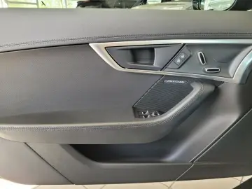 JAGUAR F-Type P300 R-Dynamic Coupé Black-Pack Klima-Pak