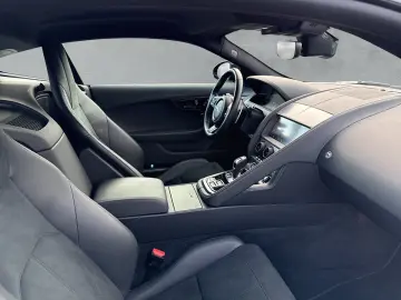 JAGUAR F-Type P300 R-DYNAMIC COUPE SHZ LMF BLACKPACK