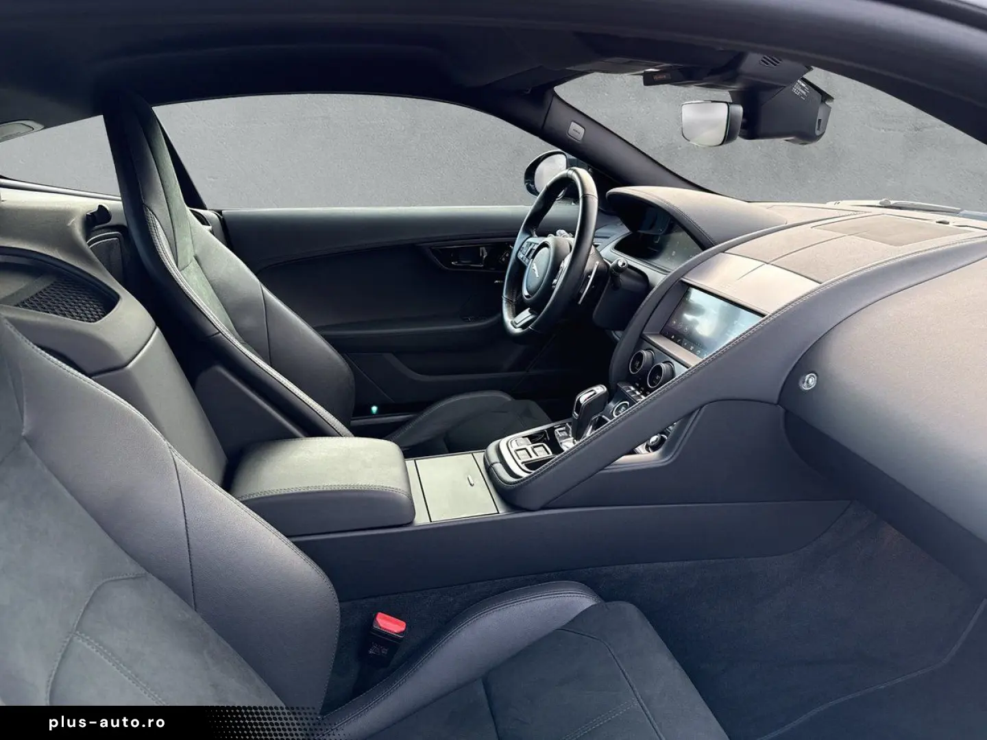 JAGUAR F-Type P300 R-DYNAMIC COUPE SHZ LMF BLACKPACK