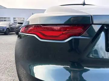 JAGUAR F-Type P300 R-DYNAMIC COUPE SHZ LMF BLACKPACK