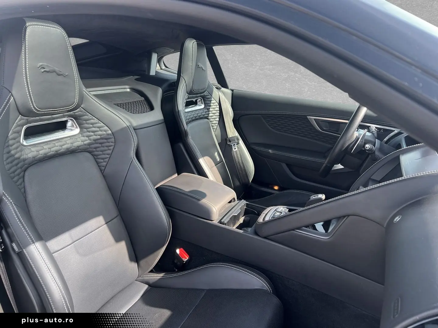 JAGUAR F-Type P450 Coupe R-Dynamic Black  Klima-Paket P