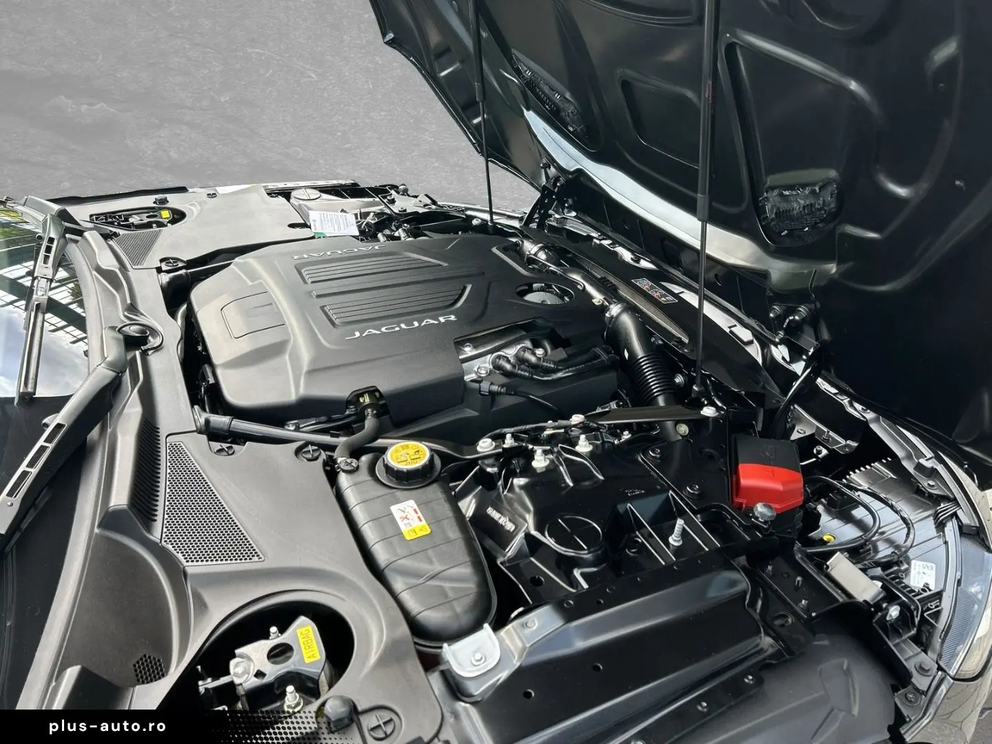 JAGUAR F-Type P575 AWD R Coupe Klima Sitze elektr. Spoi