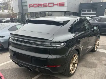 PORSCHE Cayenne Coupe Turbo E-Hybrid mit GT-Paket