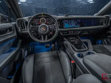 Porsche Cayenne Turbo E-Hyb Coupé GT-package 2026 Crayon