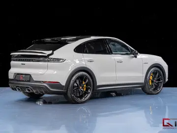 Porsche Cayenne Turbo E-Hyb Coupé GT-package 2026 Crayon