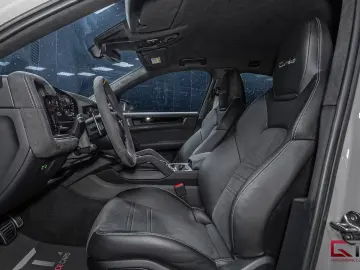 Porsche Cayenne Turbo E-Hyb Coupé GT-package 2026 Crayon
