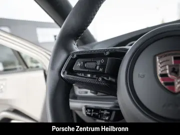 Porsche Cayenne Turbo E-Hybrid Coupe GT-Paket Head-Up