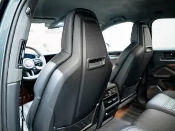 Porsche Cayenne Coupe Turbo E-Hybrid   PTS   GT PACKAGE