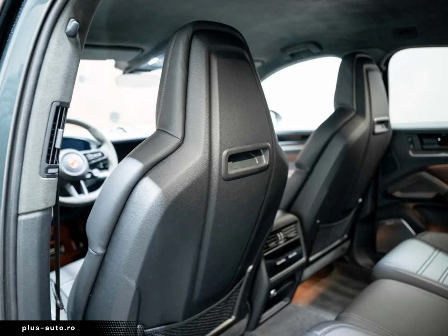 Porsche Cayenne Coupe Turbo E-Hybrid   PTS   GT PACKAGE