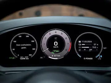 Porsche Cayenne Coupe Turbo E-Hybrid   PTS   GT PACKAGE