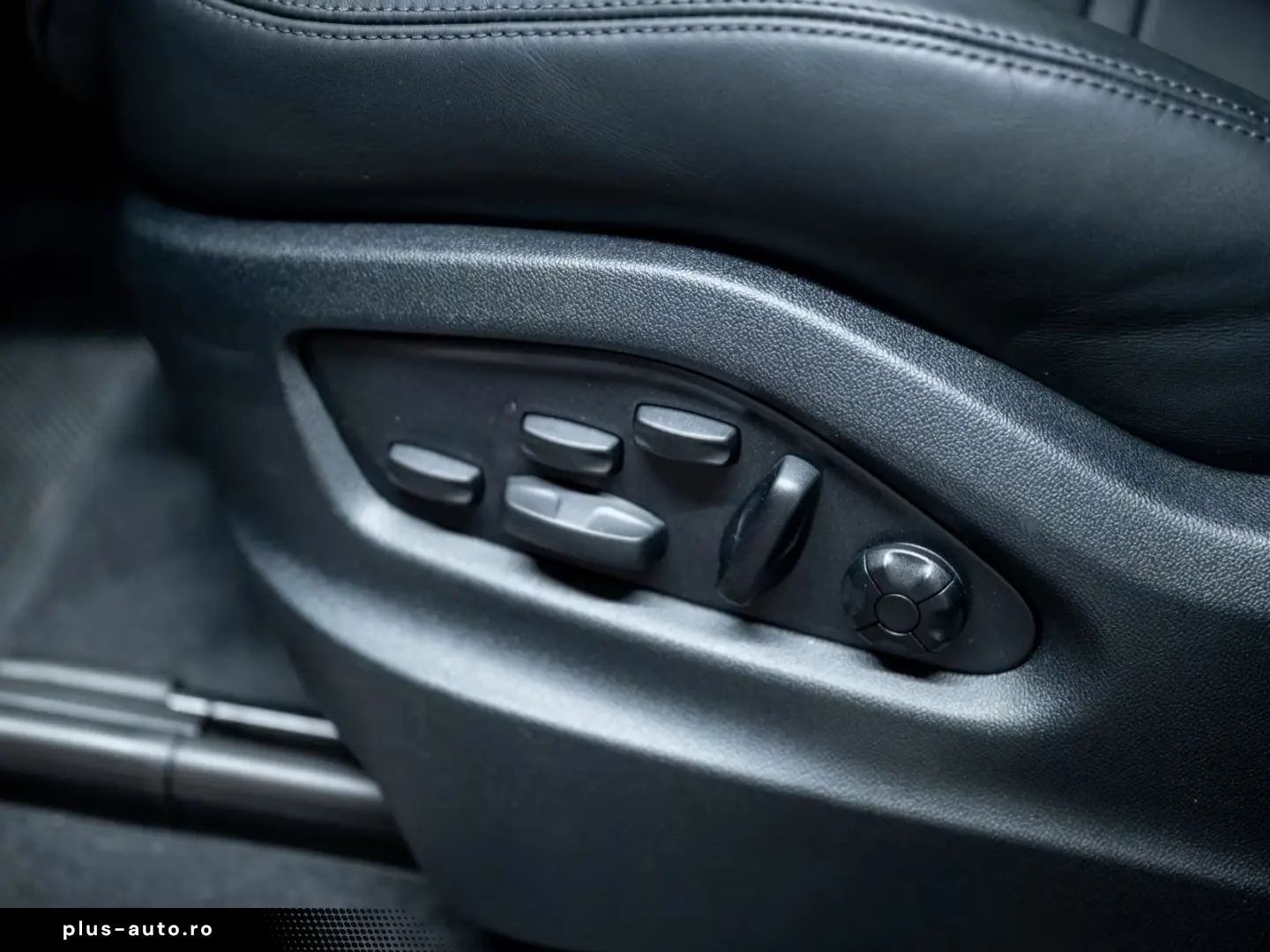 Porsche Cayenne Coupe Turbo E-Hybrid   PTS   GT PACKAGE