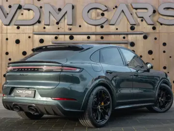 Porsche Cayenne Coupe Turbo E-Hybrid   PTS   GT PACKAGE