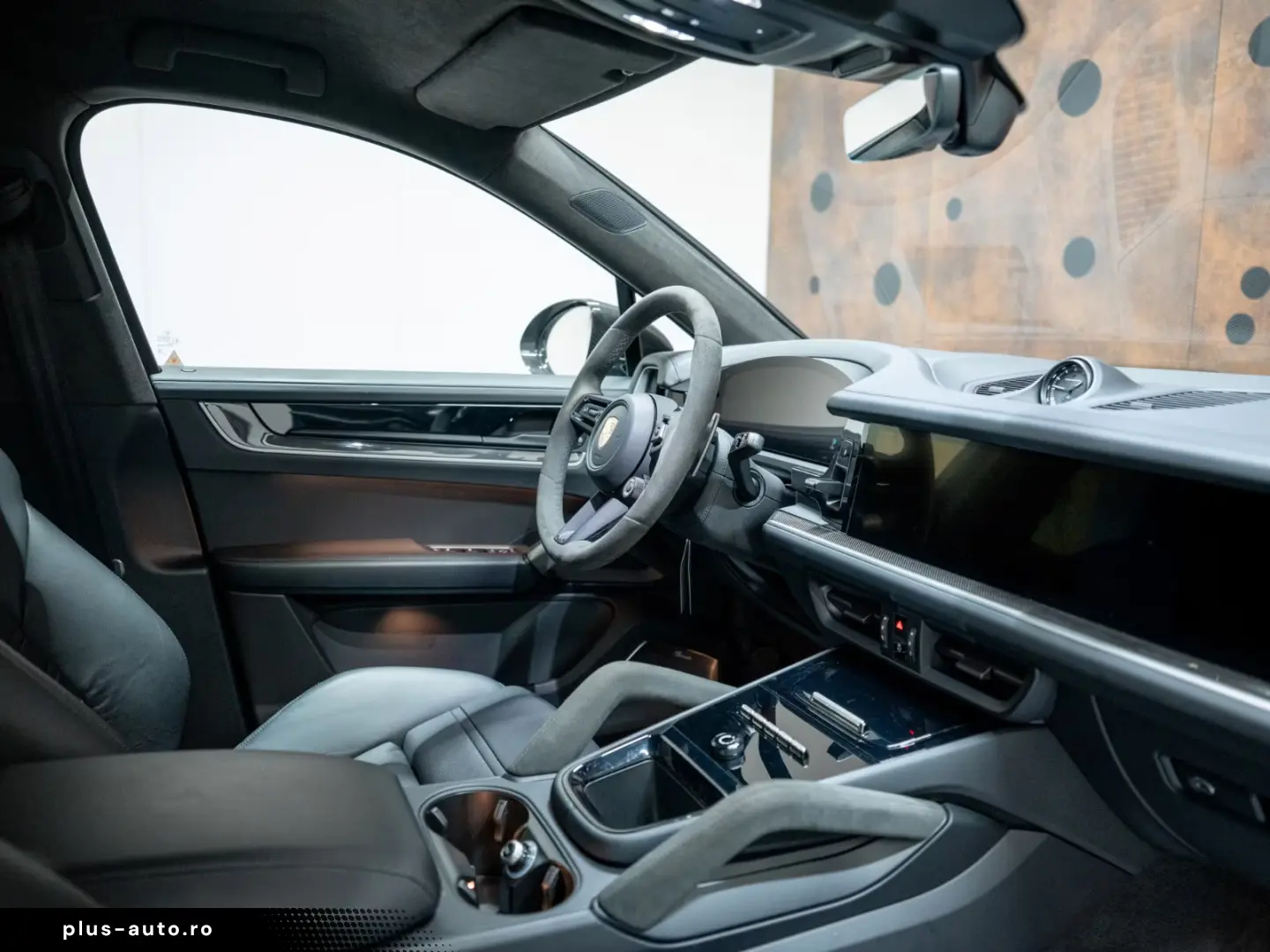 Porsche Cayenne Coupe Turbo E-Hybrid   PTS   GT PACKAGE