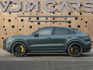 Porsche Cayenne Coupe Turbo E-Hybrid   PTS   GT PACKAGE