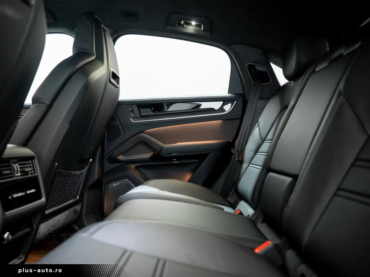Porsche Cayenne Coupe Turbo E-Hybrid   PTS   GT PACKAGE