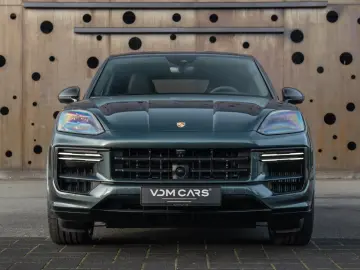 Porsche Cayenne Coupe Turbo E-Hybrid   PTS   GT PACKAGE