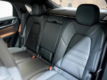 Porsche Cayenne Coupe Turbo E-Hybrid   PTS   GT PACKAGE