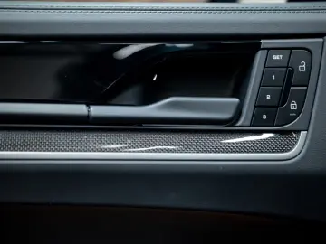 Porsche Cayenne Coupe Turbo E-Hybrid   PTS   GT PACKAGE