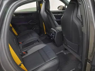 Porsche Cayenne Coupe Turbo E-Hybrid mit GT-Paket