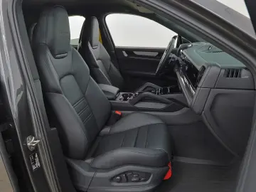 Porsche Cayenne Coupe Turbo E-Hybrid mit GT-Paket