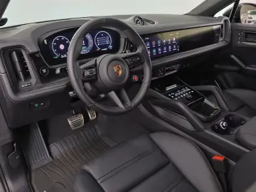 Porsche Cayenne Coupe Turbo E-Hybrid mit GT-Paket