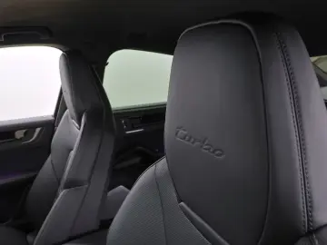 Porsche Cayenne Coupe Turbo E-Hybrid mit GT-Paket