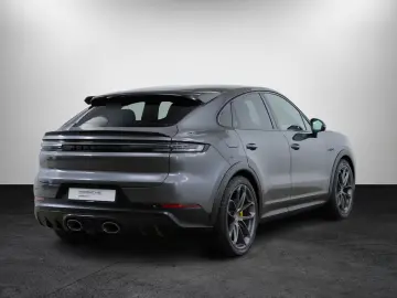 Porsche Cayenne Coupe Turbo E-Hybrid mit GT-Paket