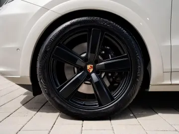 Porsche Cayenne GTS Coupe   Carbon EXT   Burmester   TV