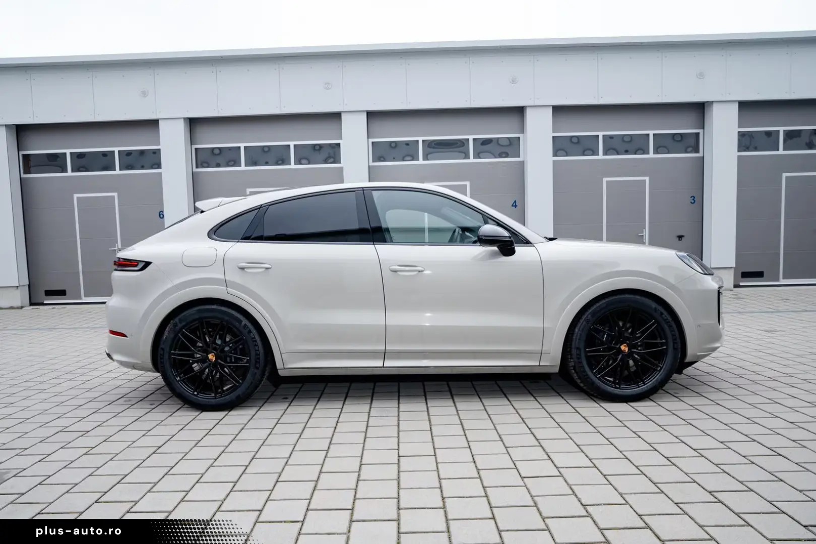 Porsche Cayenne Coupe   MY26   Cashmere   SportDesign