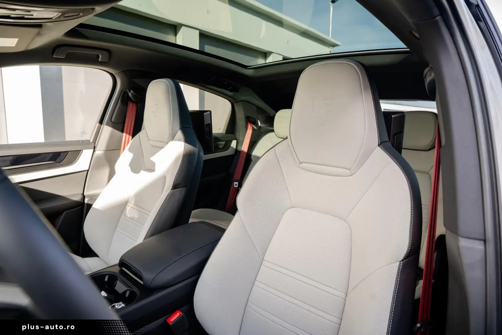 Porsche Cayenne Coupe Black Edition   Prod 2025   TV
