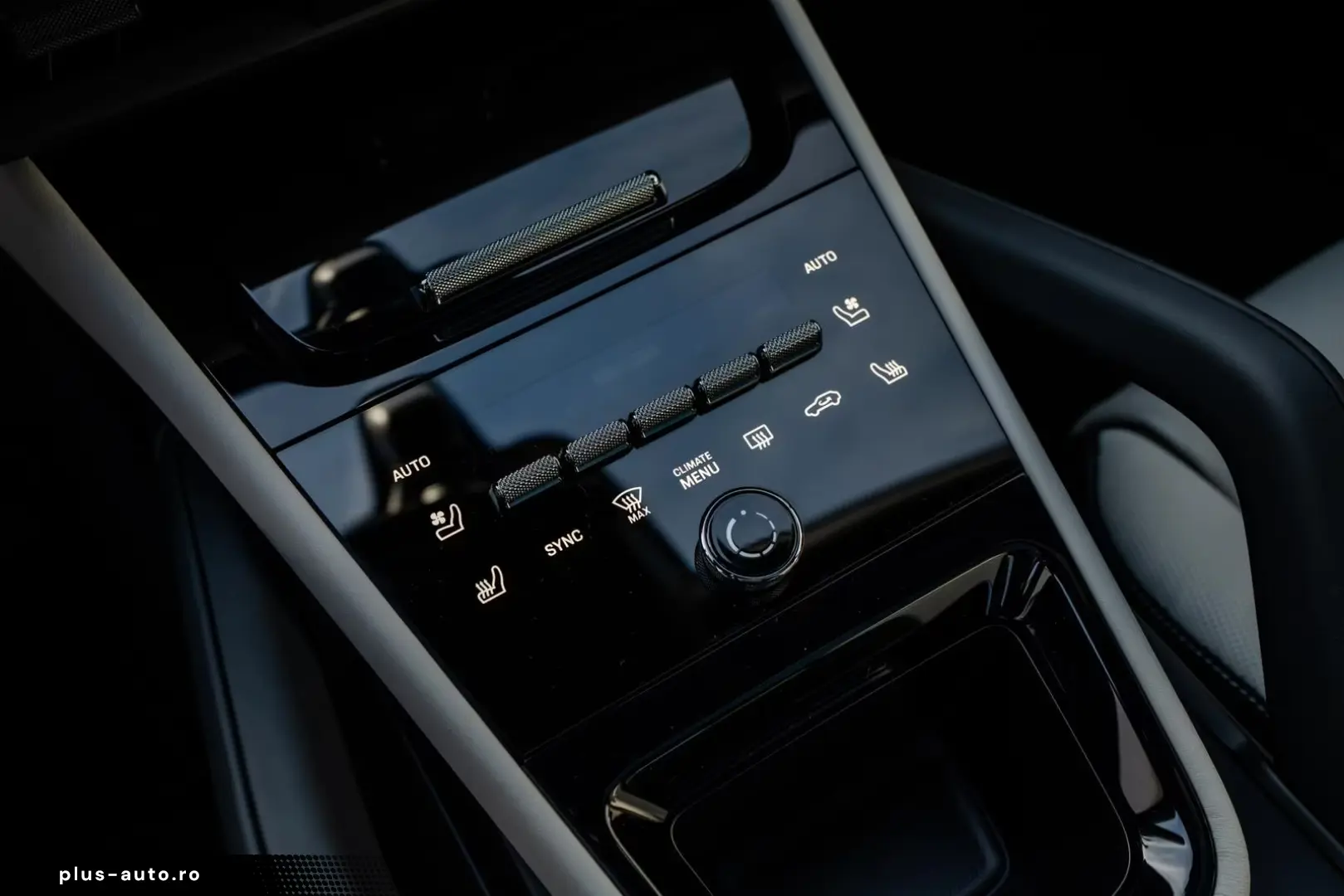 Porsche Cayenne Coupe Black Edition   Prod 2025   TV