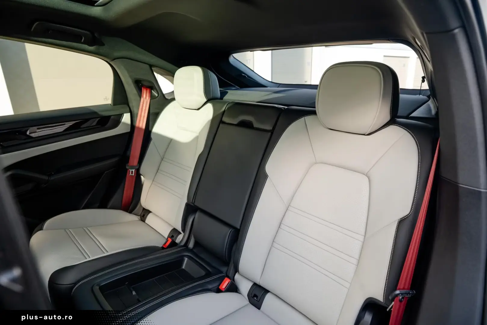 Porsche Cayenne Coupe Black Edition   Prod 2025   TV
