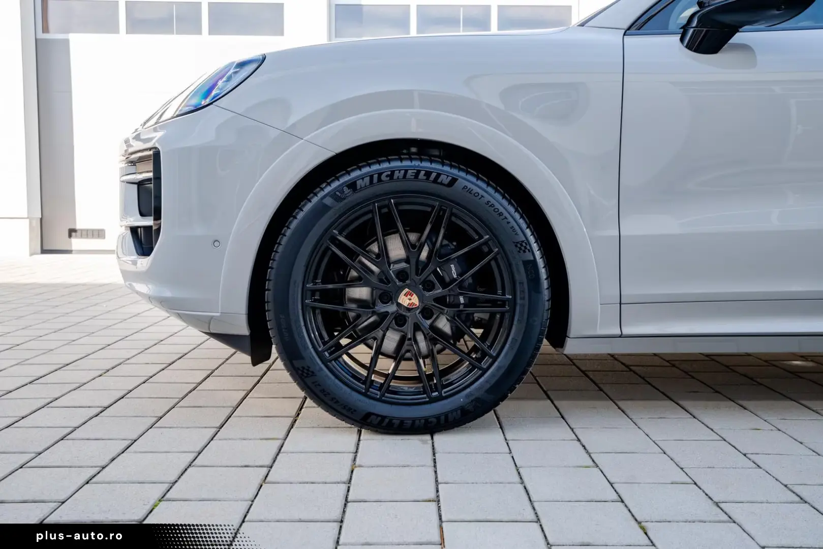 Porsche Cayenne Coupe Black Edition   Prod 2025   TV